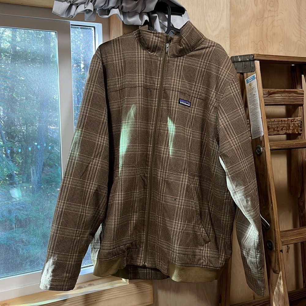 Men’s size Large Patagonia Cleegan Jacket-Hunting Plaid: Acorn